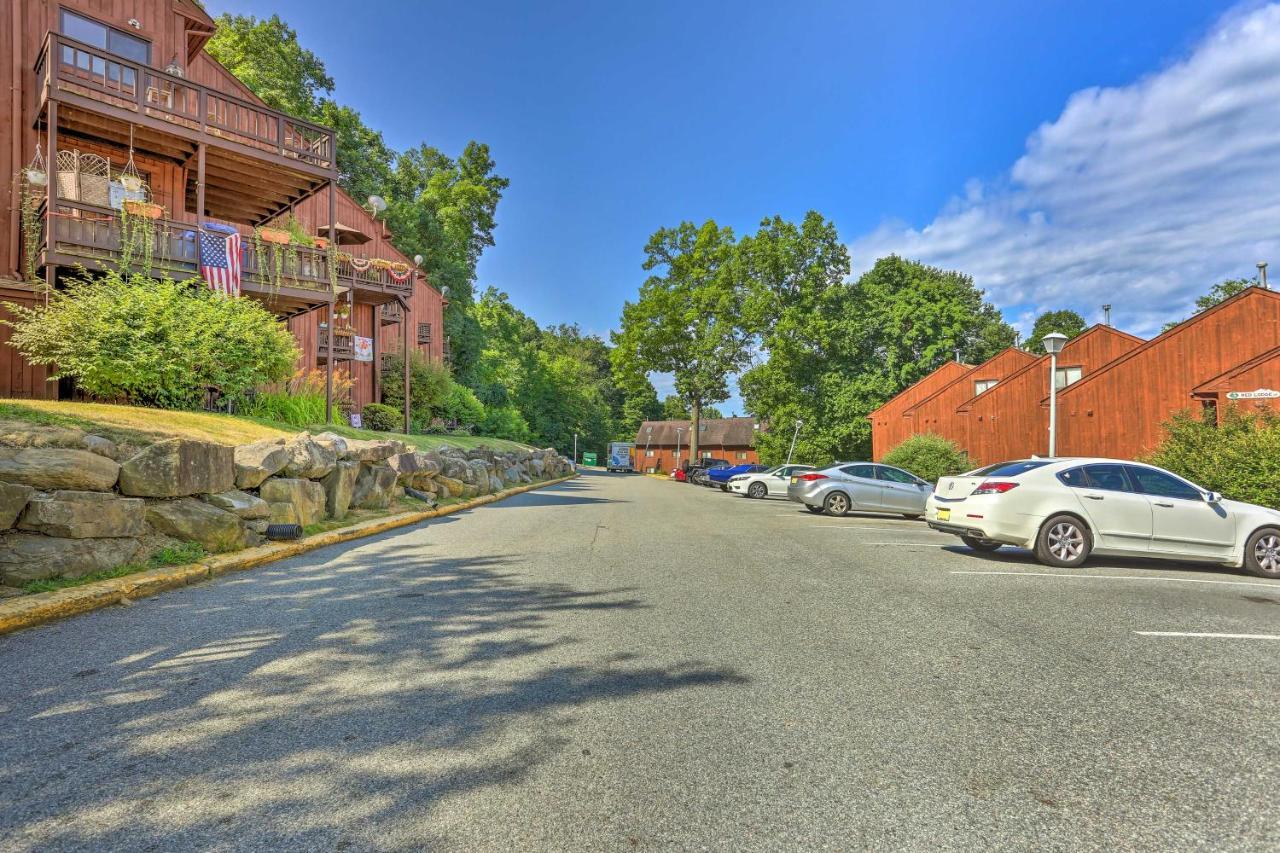 Vernon Township Condo With Balcony Near Ski Lifts! Ngoại thất bức ảnh