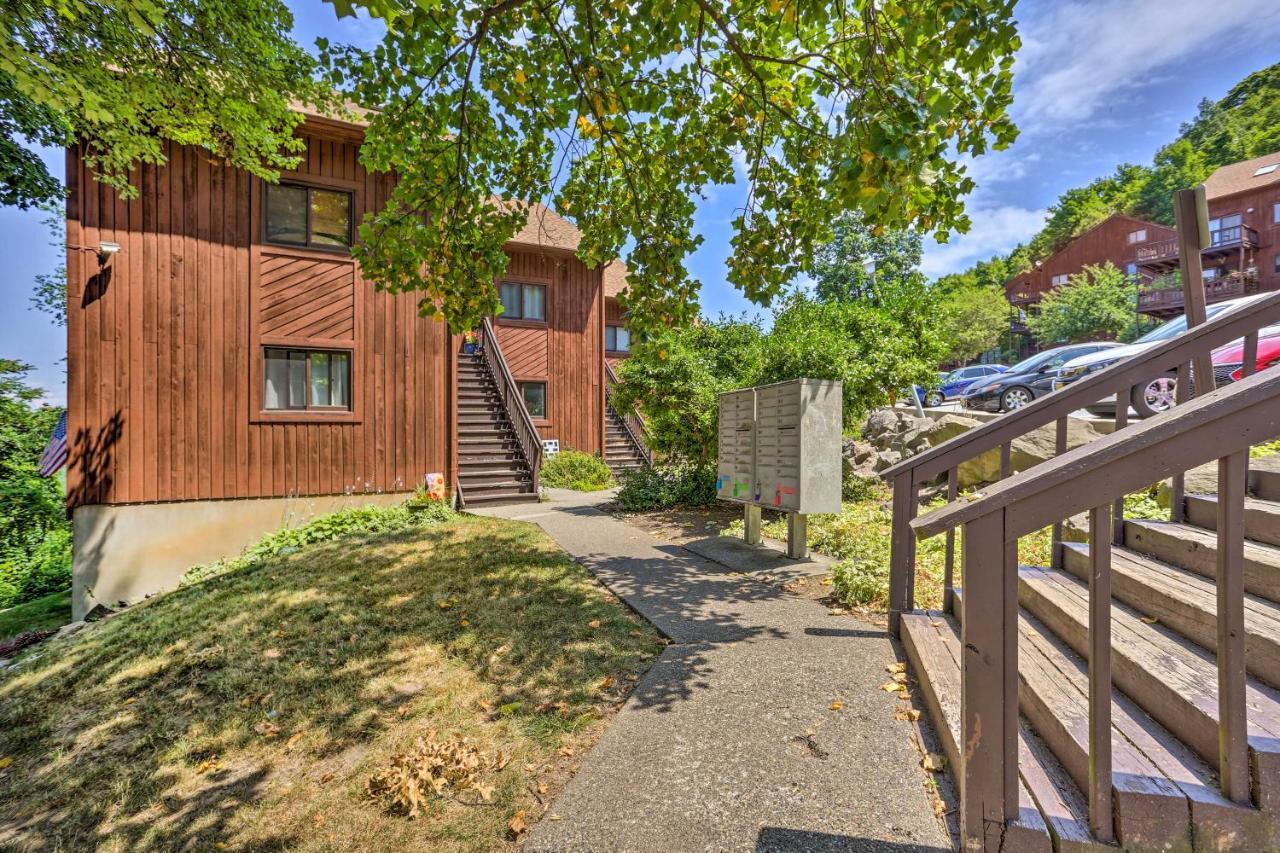 Vernon Township Condo With Balcony Near Ski Lifts! Ngoại thất bức ảnh